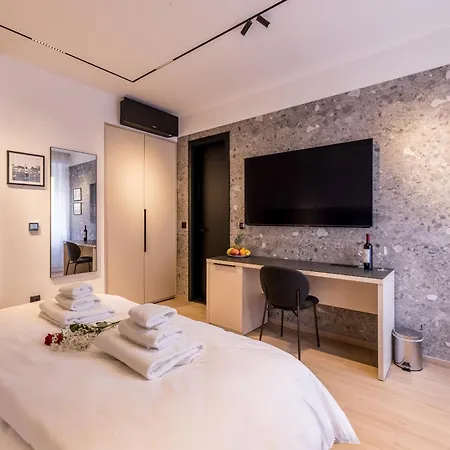 Riviera Premier Апартаменты *