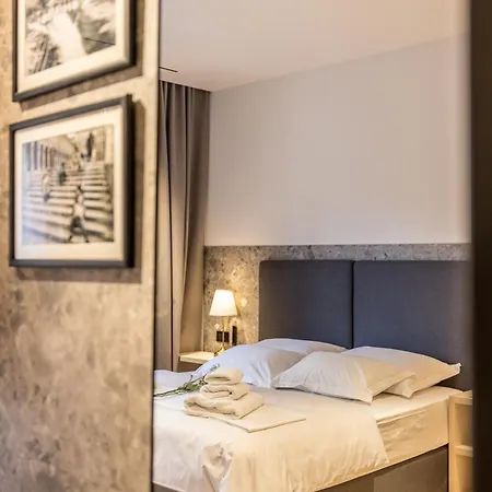 Riviera Premier Split