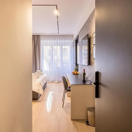 Riviera Apartment *