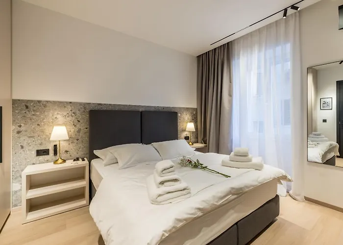 Riviera Premier * Сплит